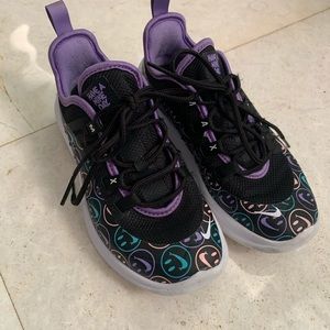 Nike Air Max Axis Have A Nike Day Youth Size 13C